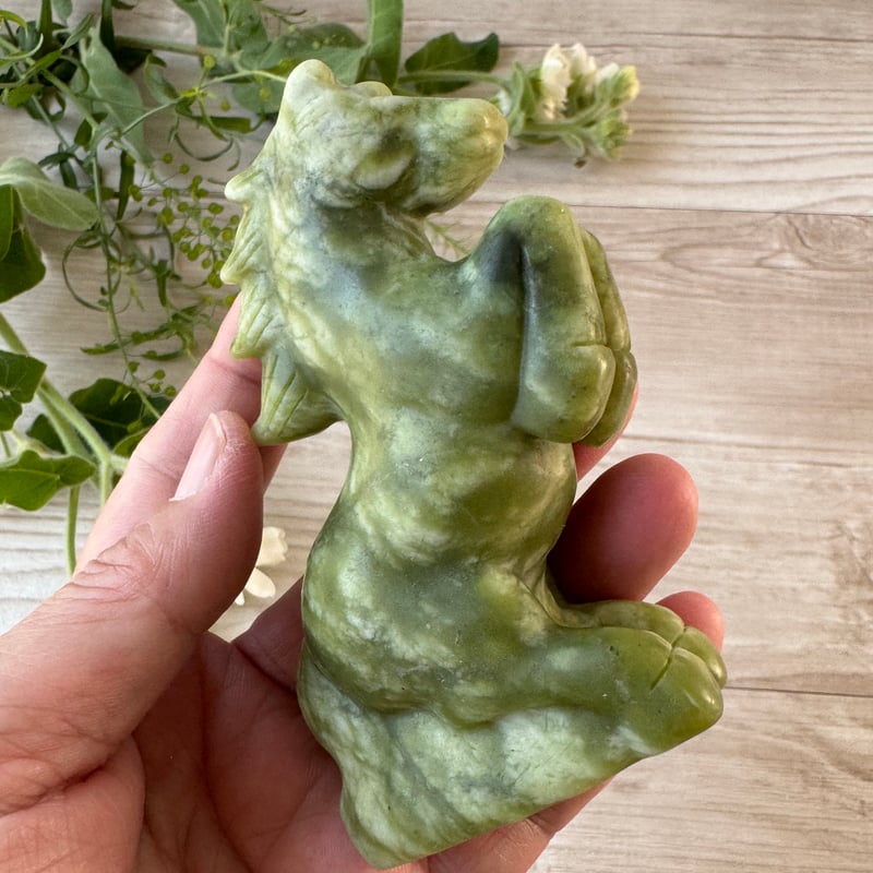 ✨《風と大地に生きる守り手》ネフライト・ホース彫刻✨ | Studio Kururi