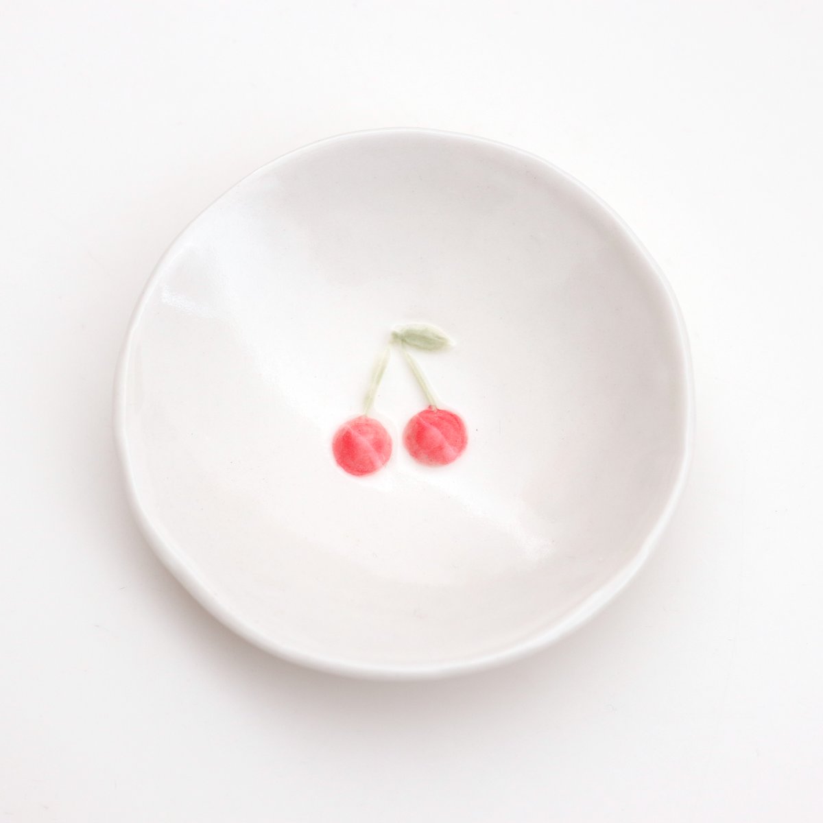 さくらんぼ 陶器 皿 チェリー プレート フルーツ 飾り皿 ロココ 姫 メルヘン 波佐見焼 fruits プレート L サクランボ｜和食器通販 四季折折