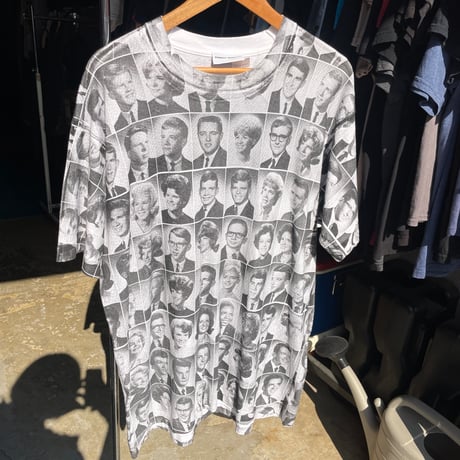 STANLEY DESANTIS 総柄フォトTEE