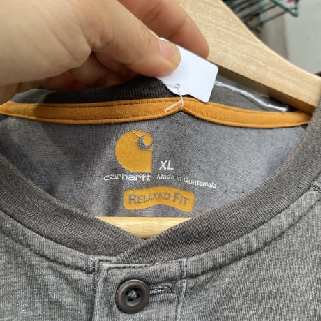 carhartt ボタン付き　Tシャツ