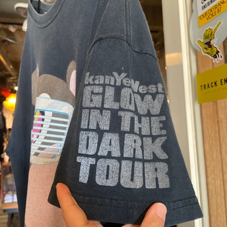 kanYeWest GLOW IN THE DARK TOUR ©️2007 Takashi Murakami/Kaikai Kiki