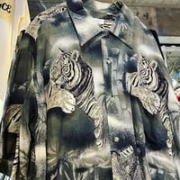 虎柄半袖シャツ