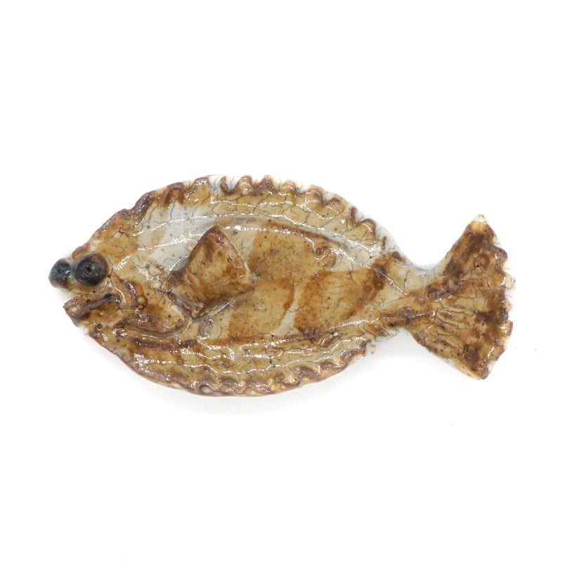 魚型箸置きその2・陶器の花川焼 | 羽島商店