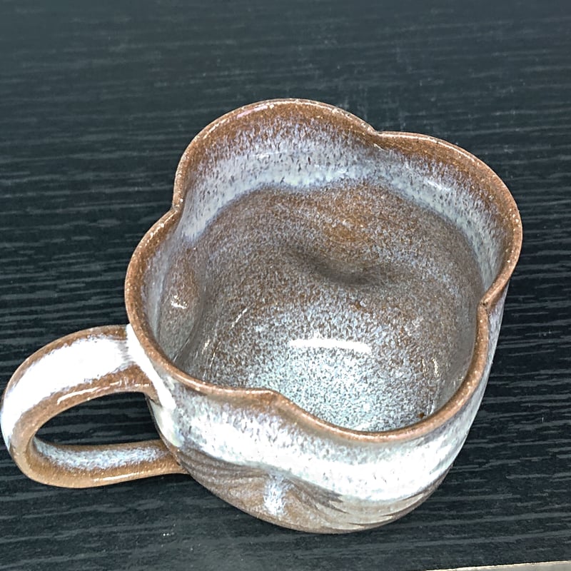 マグカップ丸 輪花ワラ白 くぼみ 1 | 小岱焼 末安窯 〜ONLINE SHOP 〜