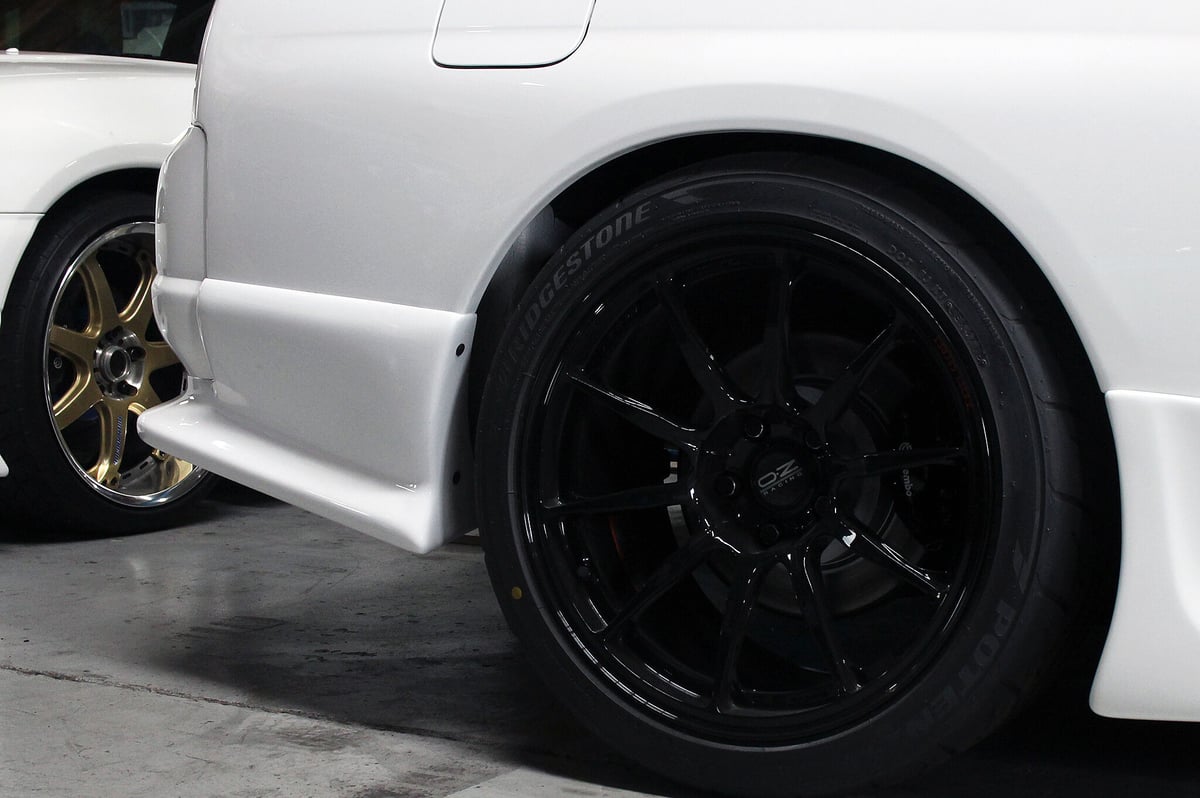 R33 セダン マッドガード リアアンダー ecr33 スカイライン R33 セダン