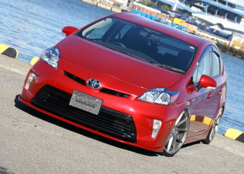 LEXON プリウス (ZVW30/35）後期フロントリップスポイラー（カーボン