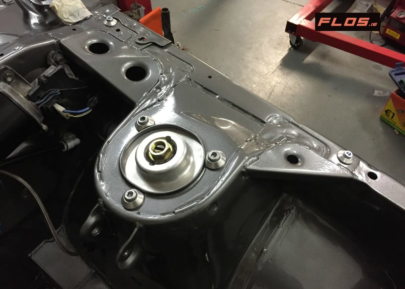 AE86用のアッパープレート！ AE86用のアッパープレート、ブラック！