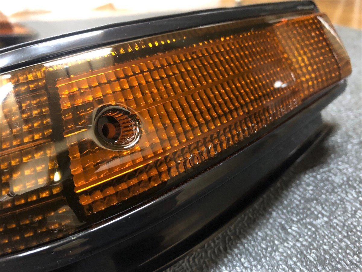 AE86 スプリンタートレノ後期型 コーナーウインカーレンズ 左右 AE86 スプリンタートレノ後期型 コーナーウインカーレンズ 左右