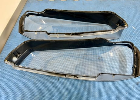 【中古】 R34スカイライン  純正ヘッドライトレンズ