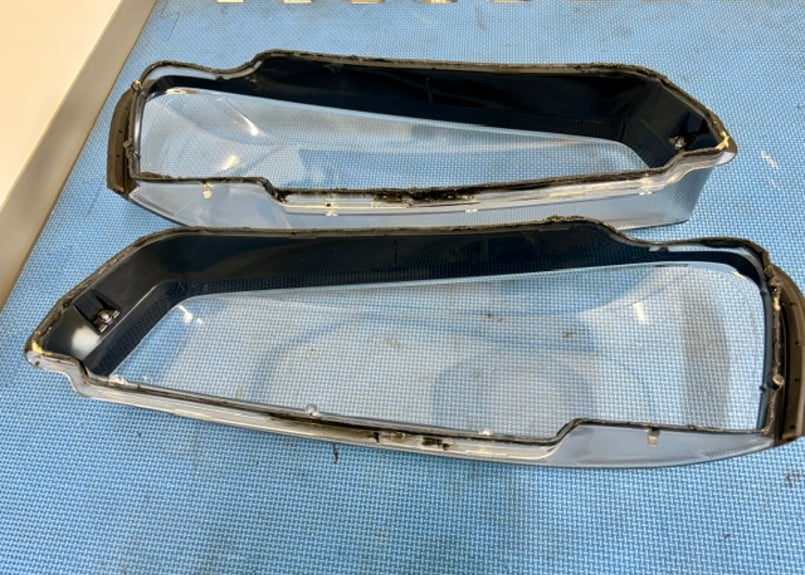 K！！！R34 スカイライン 純正ヘッドライトレンズ左右セット 中古】 R34スカイライン 純正ヘッドライトレンズ | Az-style