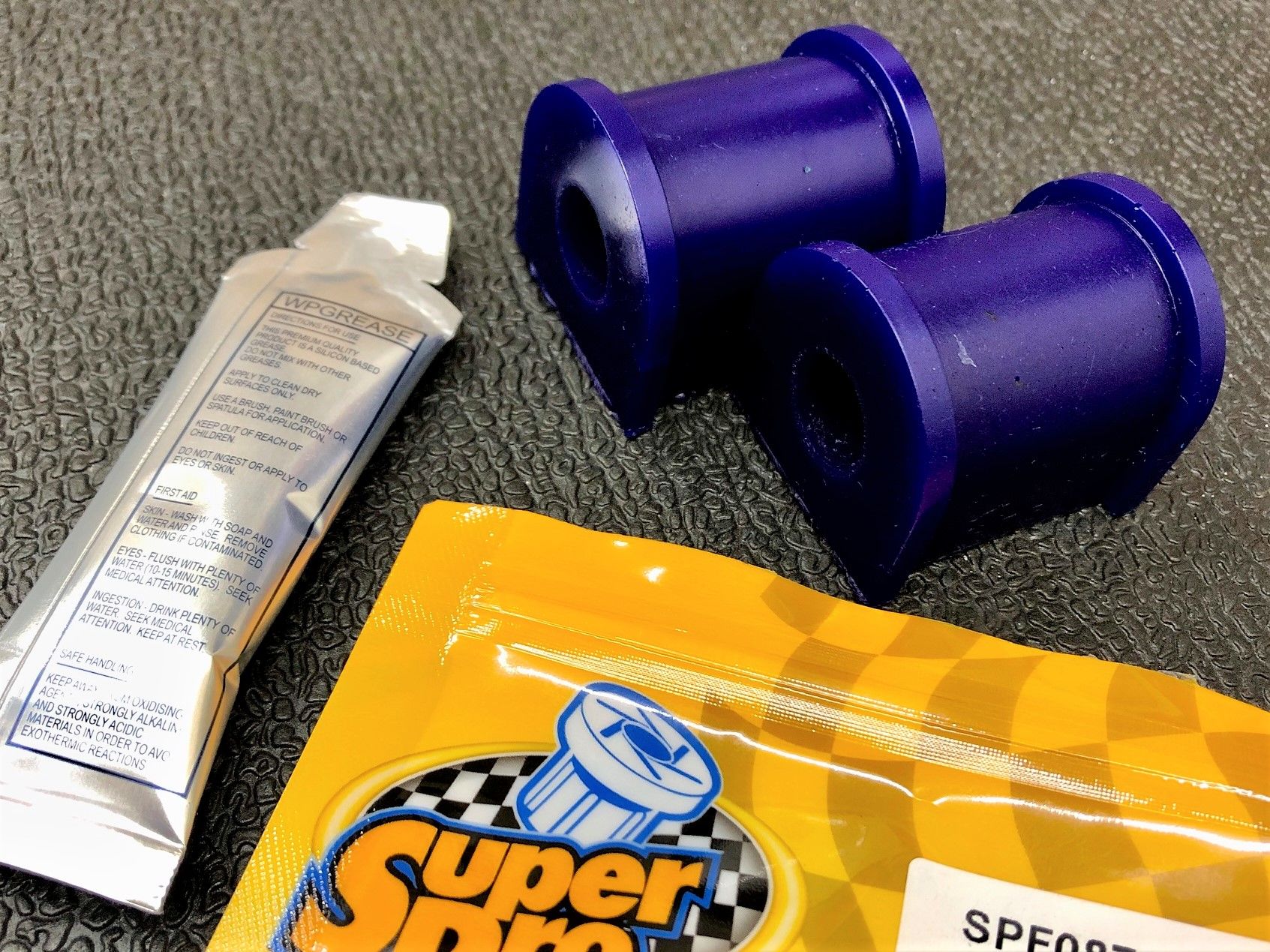 H*O様 超希少　AE86 廃盤　前後　TRDスタビライザー　前後セット Super Pro AE86 リアスタビライザーマウントブッシュ | Az-style
