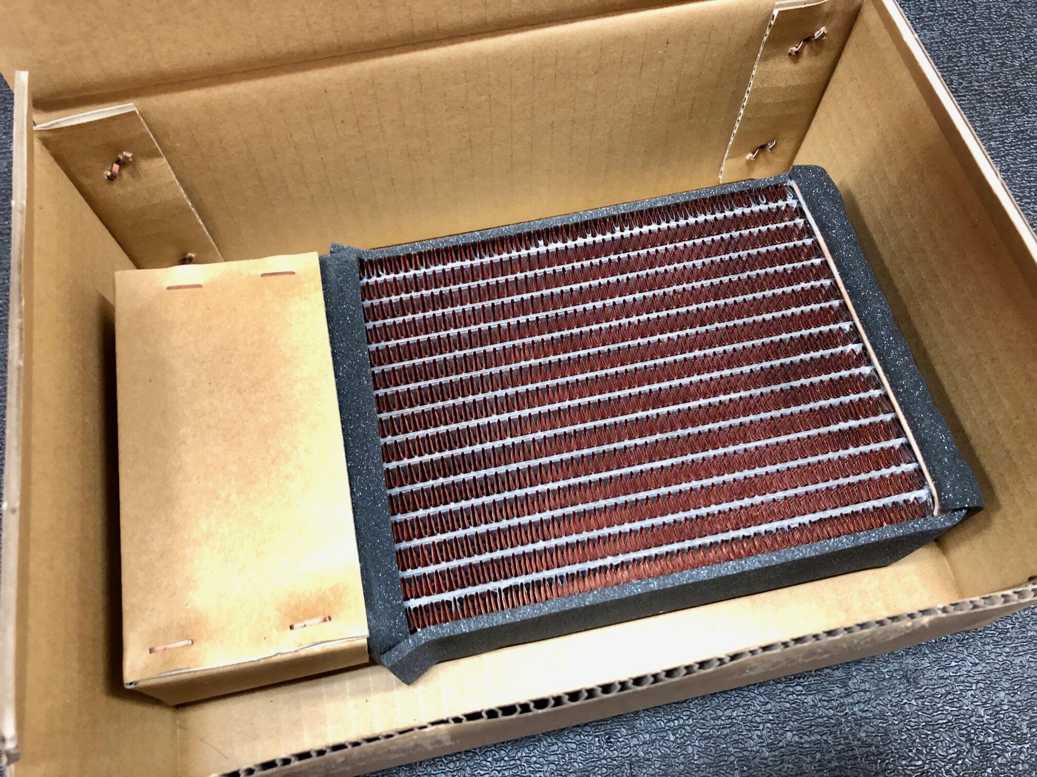 トヨタ純正 AE86ヒーターコア（DENSO製）マニュアルエアコン用 | Az-style