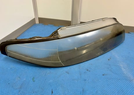 【中古】 R33スカイラインGT-R  後期純正  ヘッドライトレンズ BCNR33