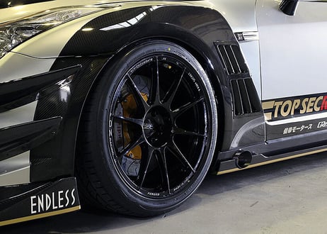 TOP SECRET  R35  フロントワイドフェンダー TYPE1（ハーフカーボン）
