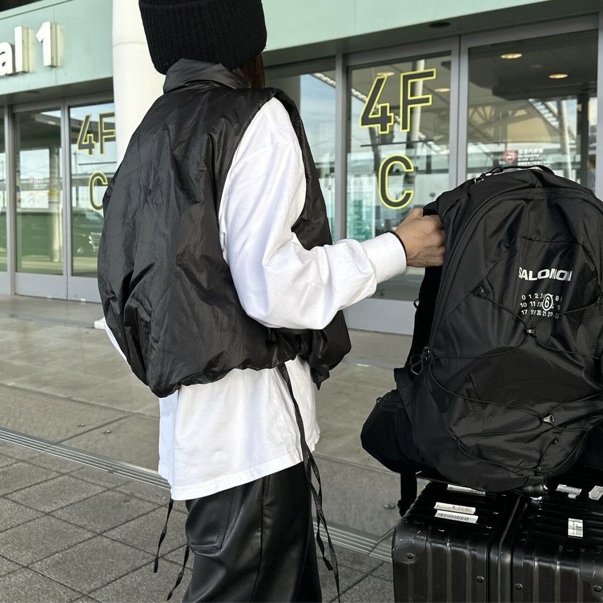 お値下げ！ok.soon×fashiru コラボダウンベスト black 黒 W name down vest black | ok.soon