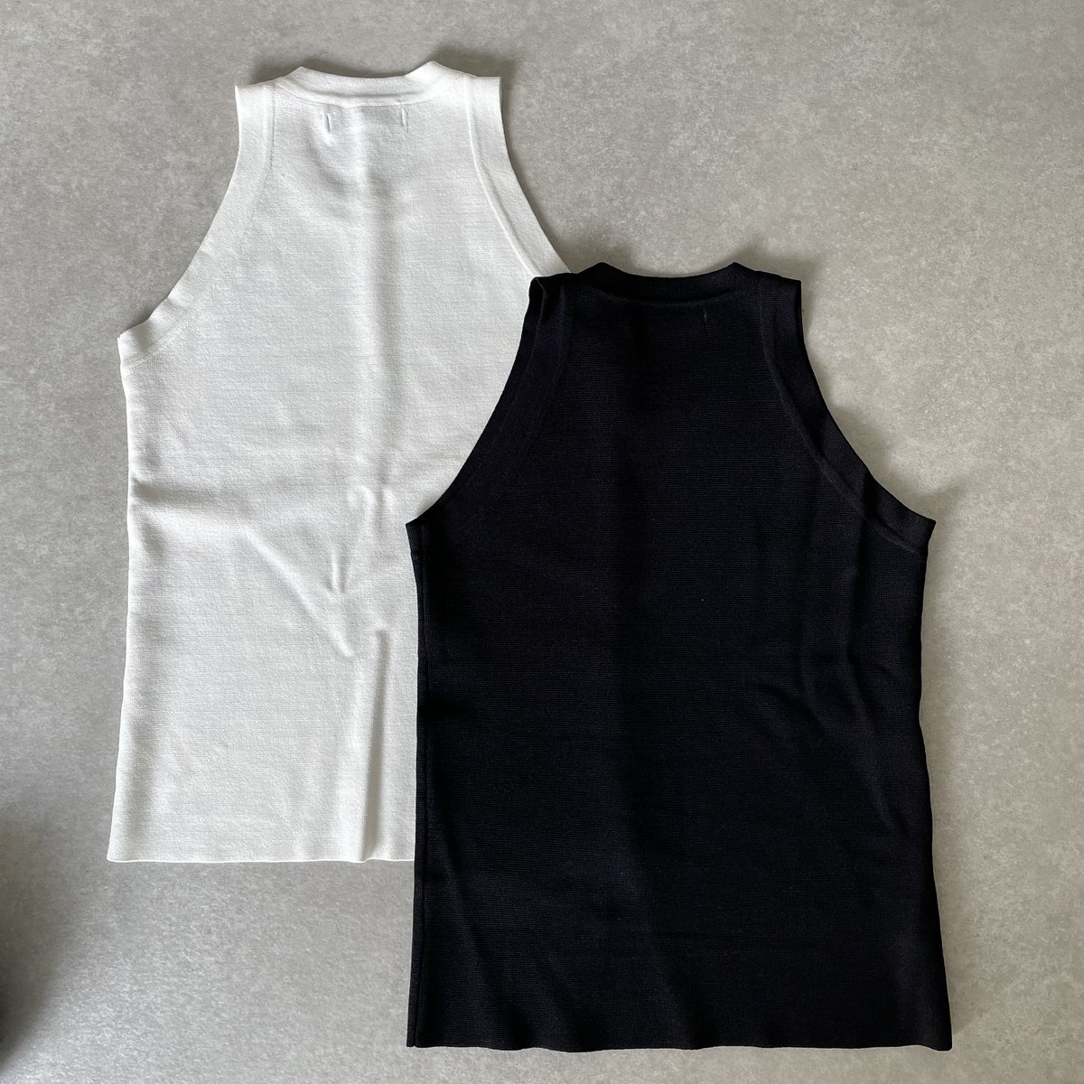 ホルターネックタンクトップwhite,black | ok.soon