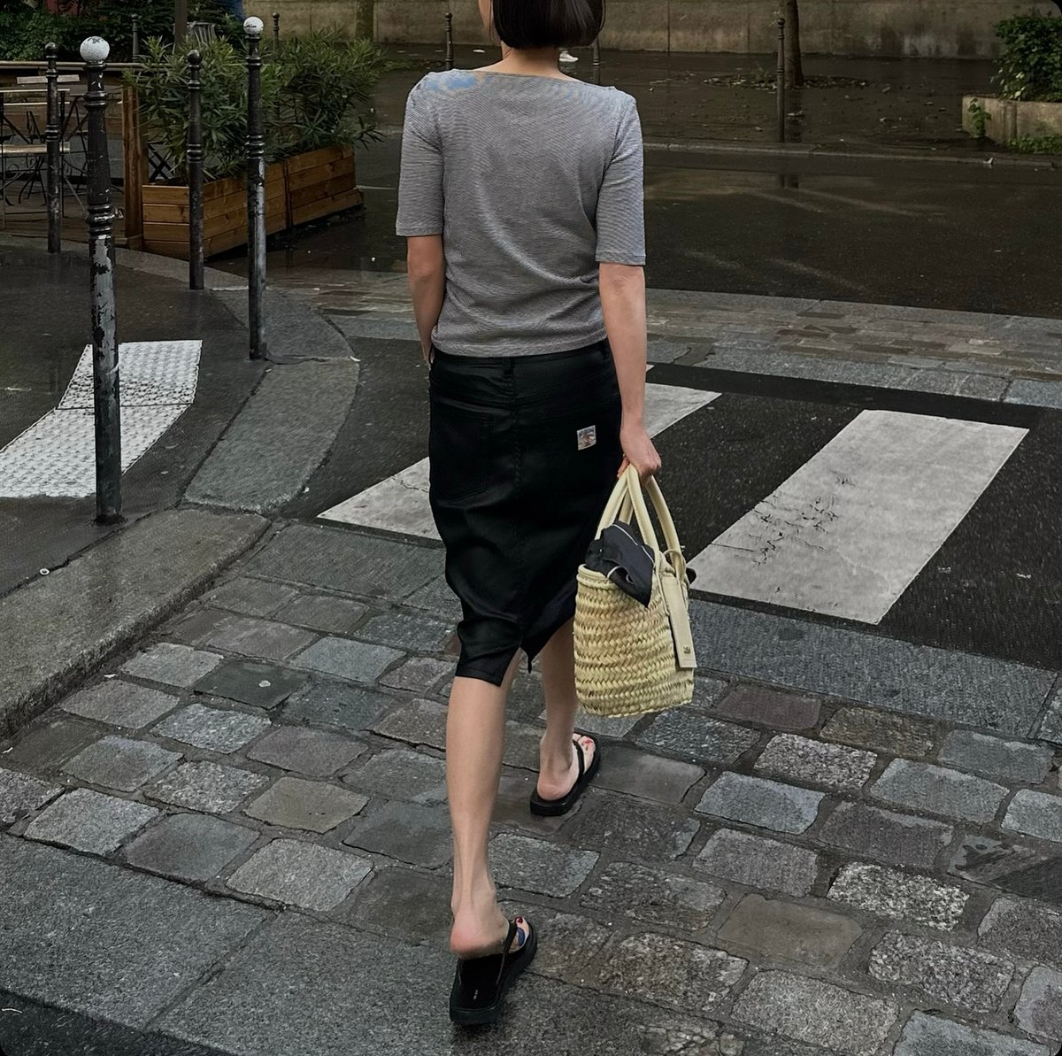 ok.soon ピカデリー コーティングデニムミドルスカート サイズ2 ok.soon ピカデリー コーティングデニムミドルスカート サイズ2