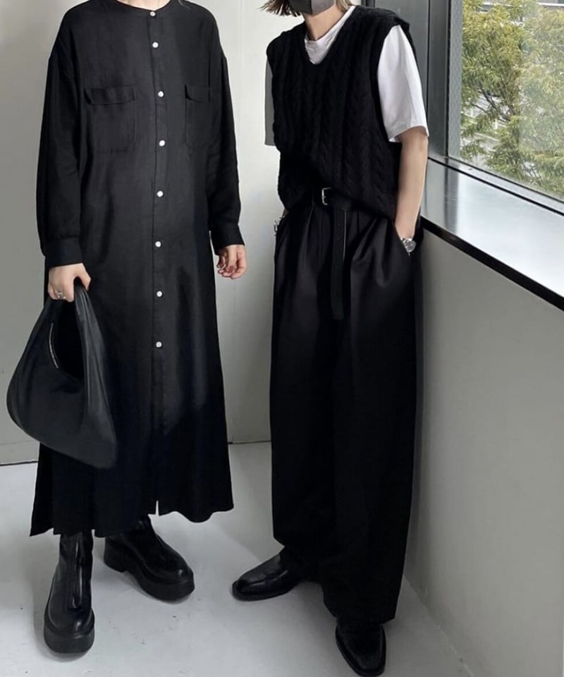 ケーブルニットベストblack,ivory | ok.soon