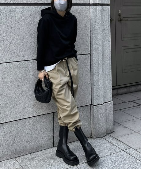 compact hoodie (black/gray)