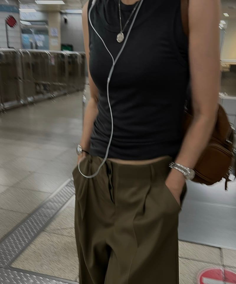 1tuck casual slacks khaki | ok.soon 1tuck casual slacks khaki | ok.soon