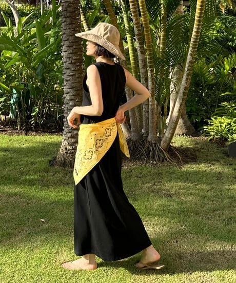 sleeveless dress