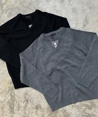 V neck wool knit