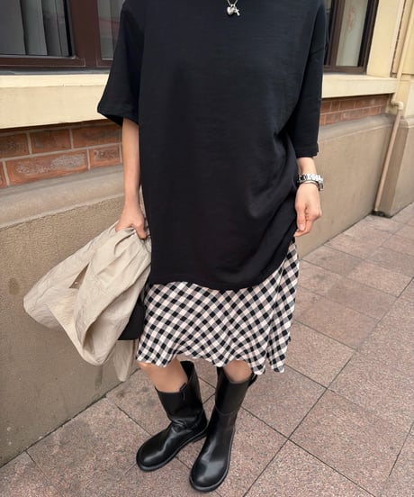 over size t shirt black
