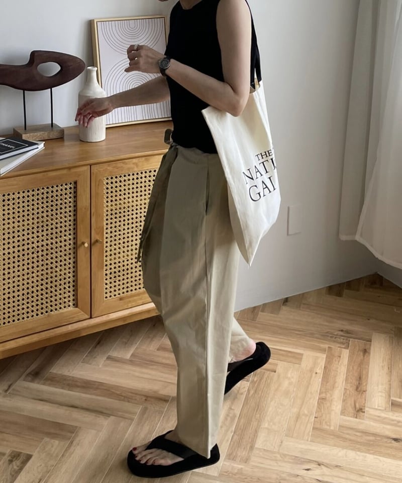 クロップドラップパンツbeige,smoky blue | ok.soon クロップドラップパンツbeige,smoky blue | ok.soon