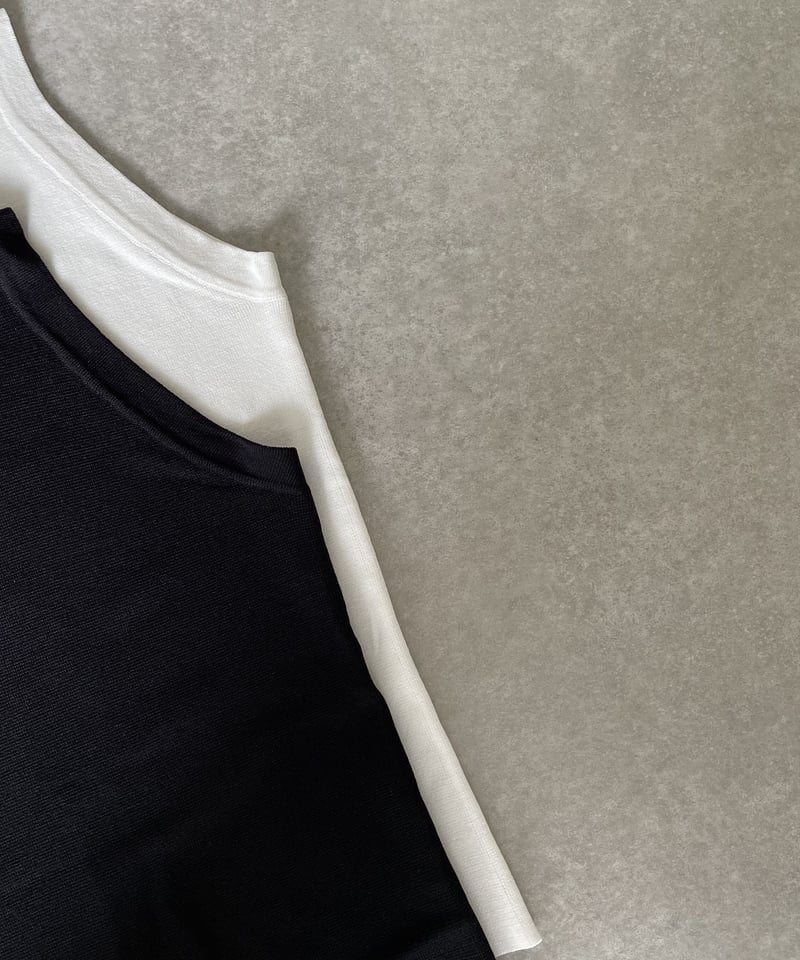 ホルターネックタンクトップwhite,black | ok.soon