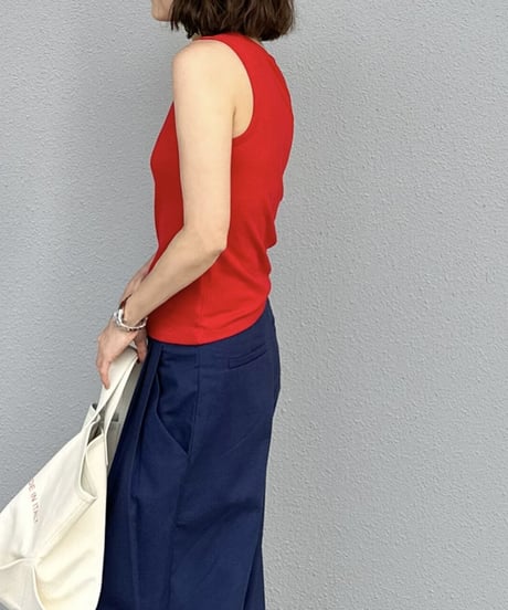 tank top red