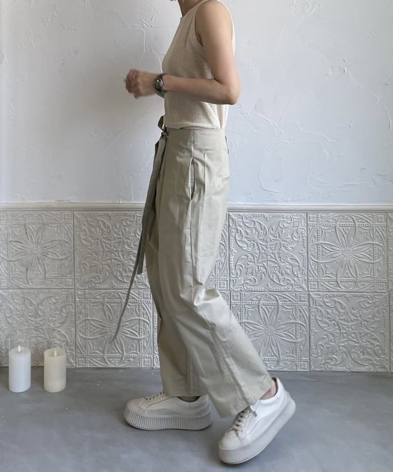 クロップドラップパンツbeige,smoky blue | ok.soon クロップドラップパンツbeige,smoky blue | ok.soon