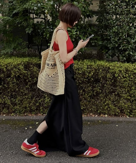 tank top red