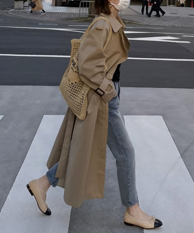 long length］cotton trench coat (beige/black) |