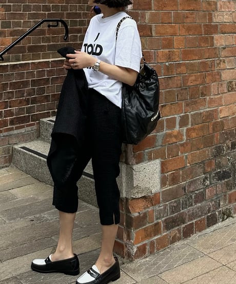 monotone tweed capri pants