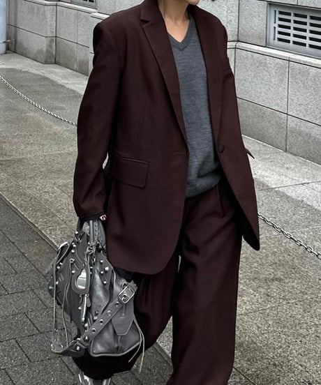 V neck wool knit
