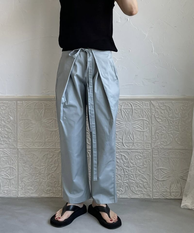 クロップドラップパンツbeige,smoky blue | ok.soon クロップドラップパンツbeige,smoky blue | ok.soon