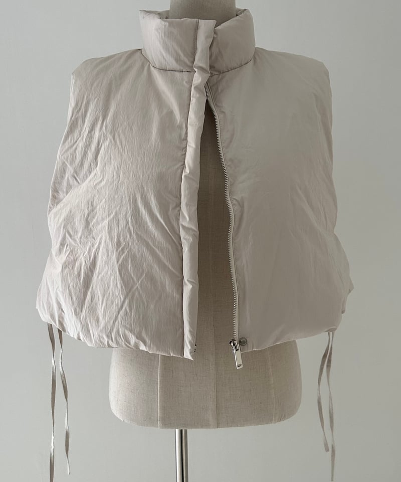 レディース　FASHIRU×ok.soon コラボ　W name ダウンベスト W name down vest （×FASHIRU）ecru | ok.soon