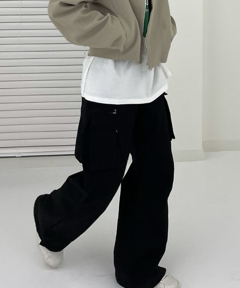 wide cargo pants(brown/black) | ok.soon wide cargo pants(brown/black) | ok.soon