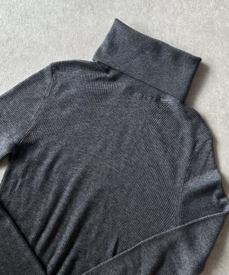 turtle neck sweater