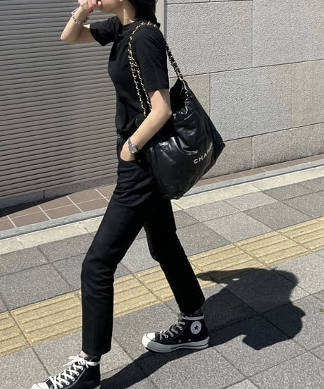 basic t-shirt (white/black)