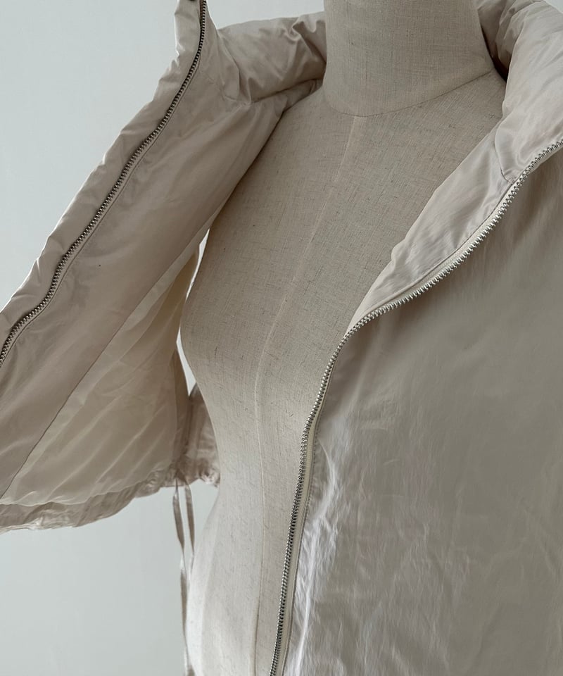 W name down vest (×FASHIRU)ecru | ok.soon W name down vest (×FASHIRU)ecru | ok.soon