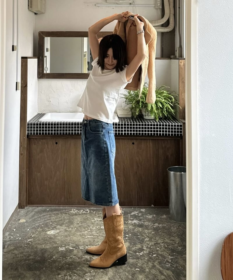 blue denim skirt / cotton white t shirt | ok.soon