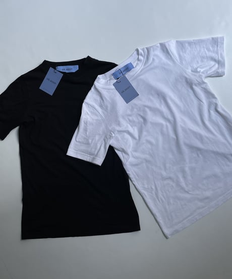 basic t-shirt (white/black)