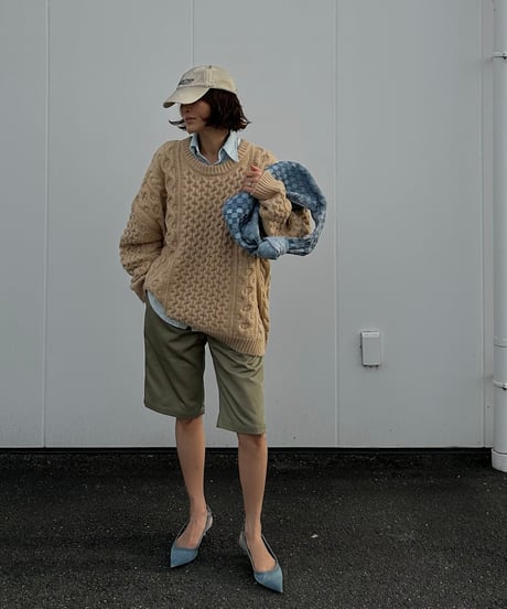 over size cable knit