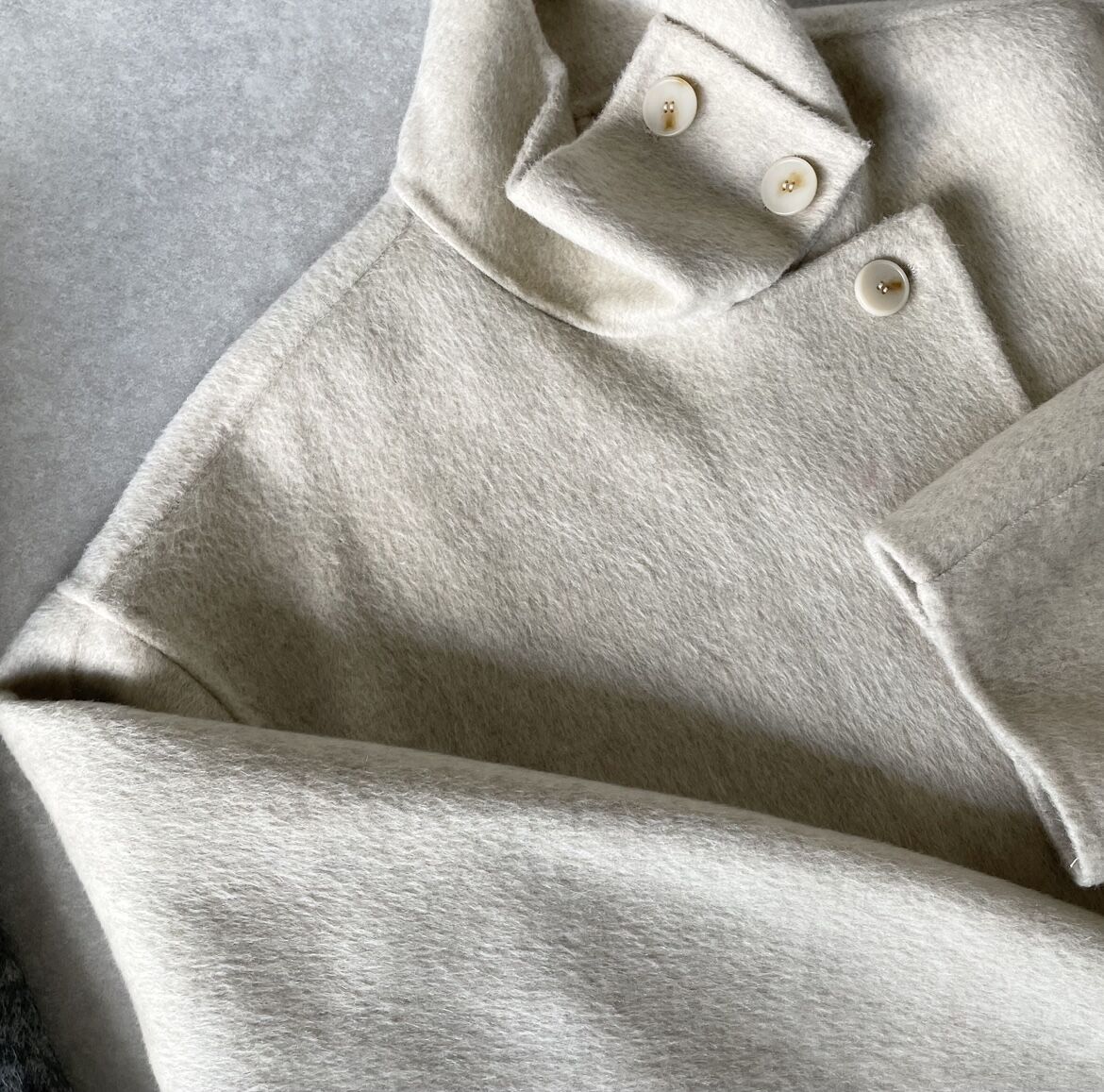 スタンドカラーショートコートgray,ecru | ok.soon スタンドカラーショートコートgray,ecru | ok.soon