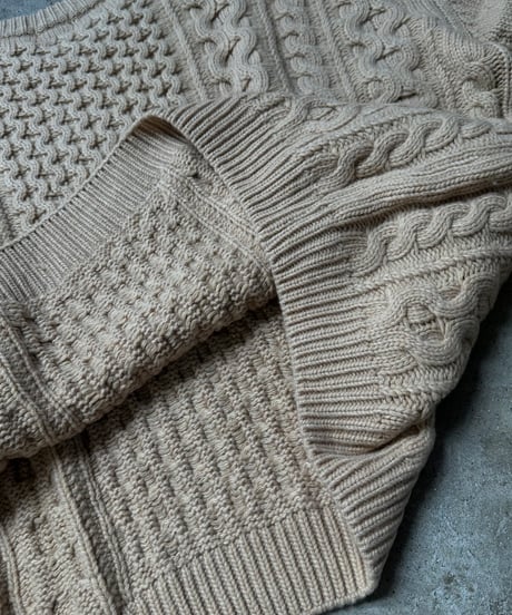 over size cable knit
