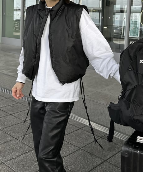 W name down vest black