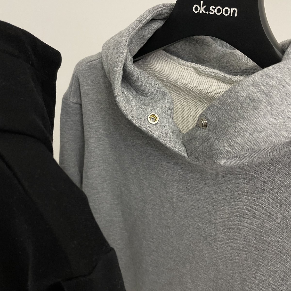compact hoodie (black/gray) | ok.soon