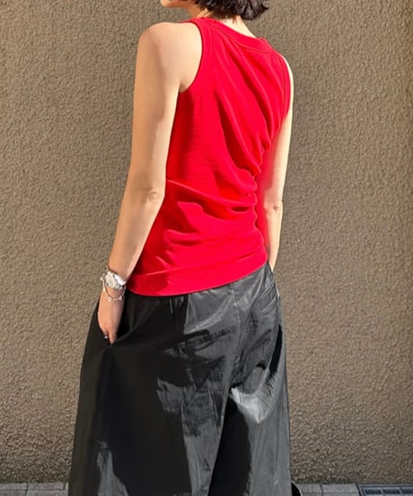 tank top red