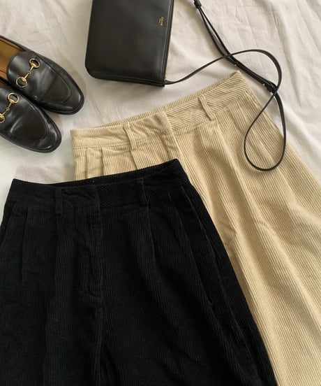 コーデュロイテーパードパンツ